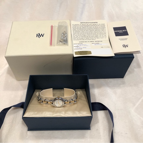 Raymond Weil Geneva Gold and Silver Tone Quartz Bracelet Watch, working - Picture 6 of 10